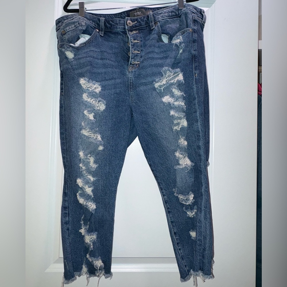Torrid Cropped Distressed Jeans